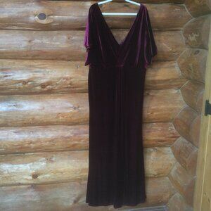 Reverly Gwen Burgundy Velvet Front Twist V-neck Angel Sleeve Maxi Dress Size 24